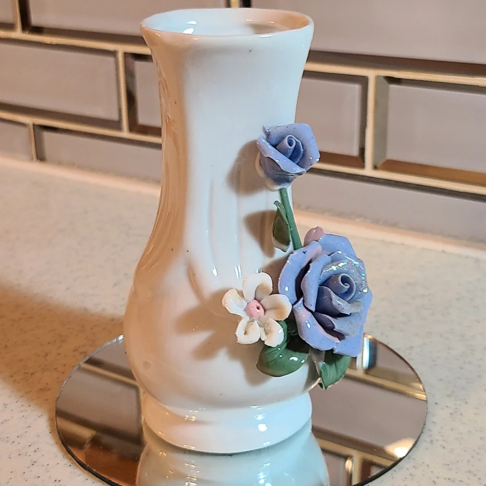 Stunning Vase for sale floral design